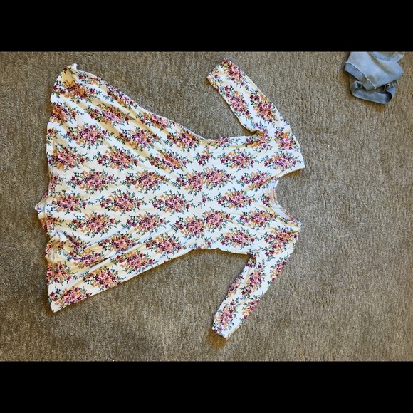 Beautiful kids dress. My daughter grow out of it. - Picture 1 of 2